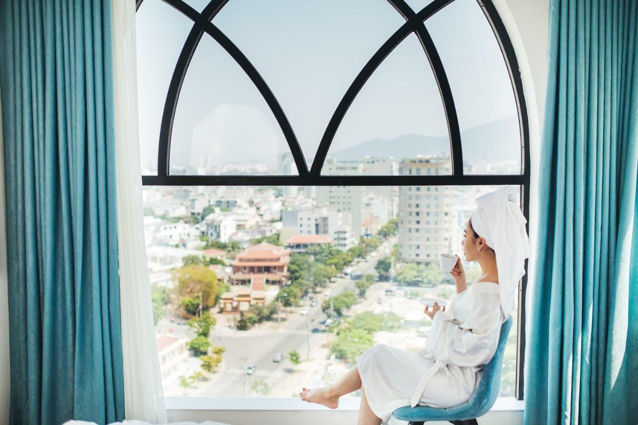 Adaline Hotel And Suite Дананг Екстериор снимка