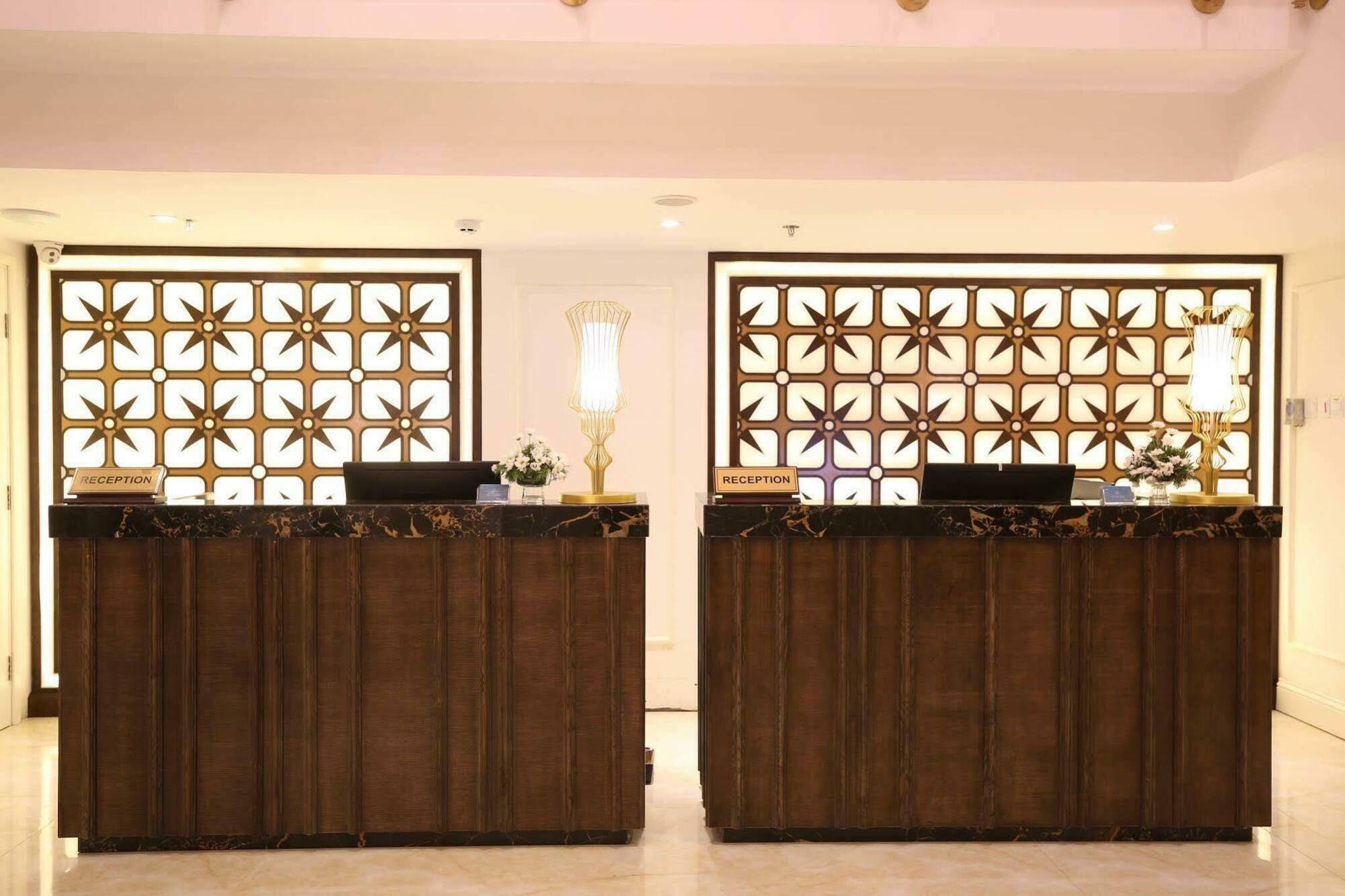 Adaline Hotel And Suite Дананг Екстериор снимка