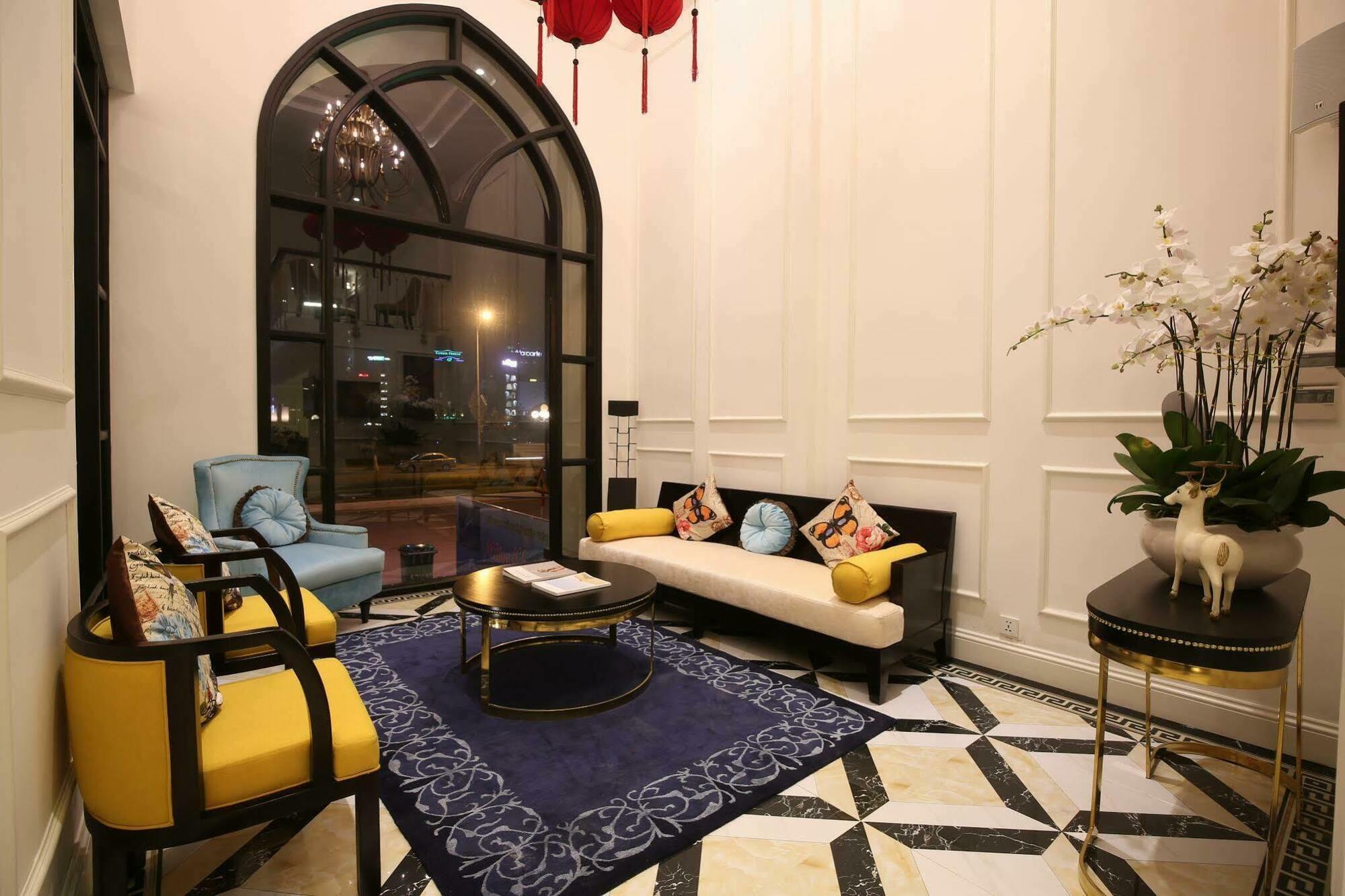 Adaline Hotel And Suite Дананг Екстериор снимка