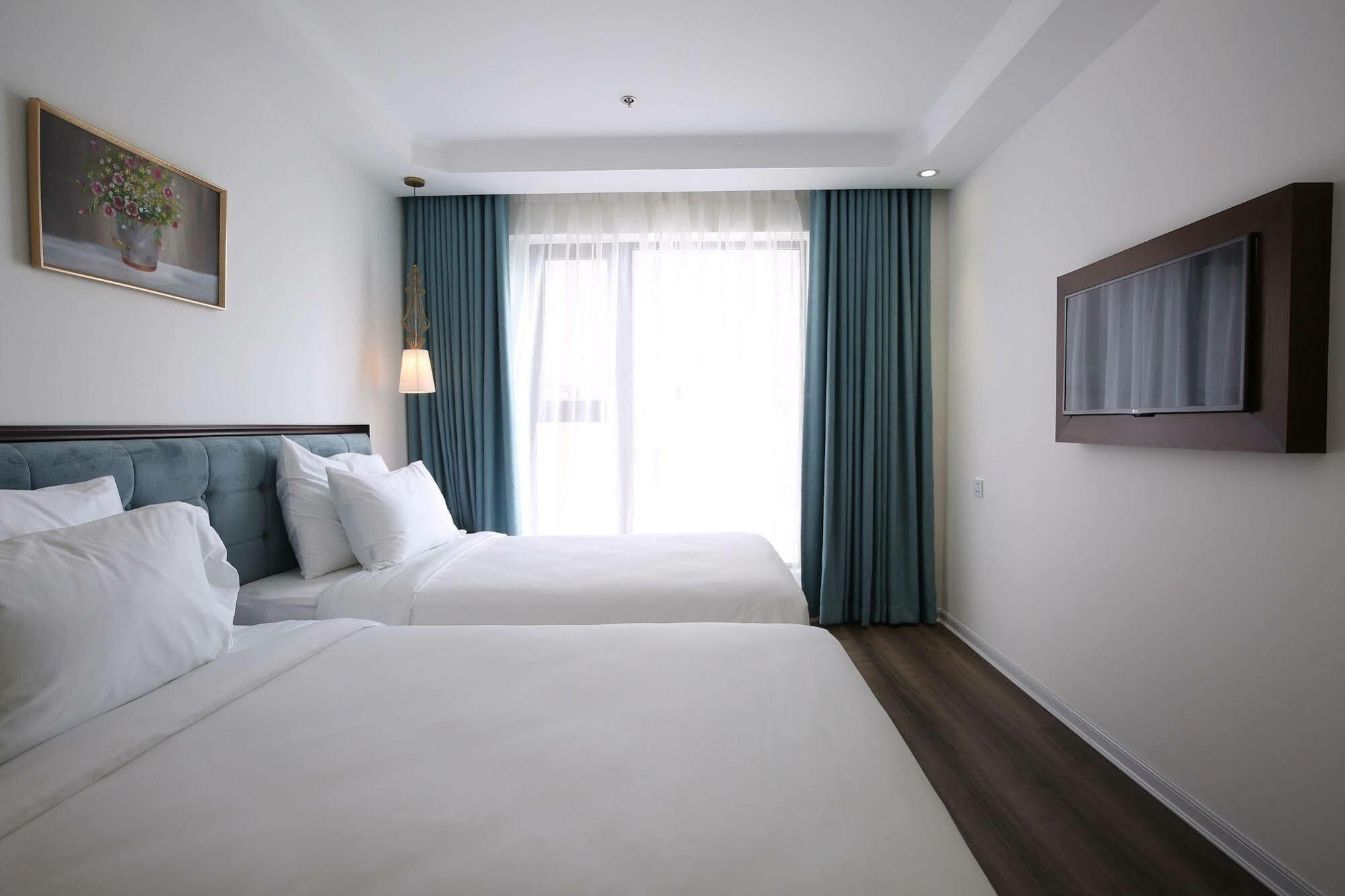 Adaline Hotel And Suite Дананг Екстериор снимка